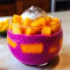 Mango und Drachenfrucht Chia-Pudding Parfait