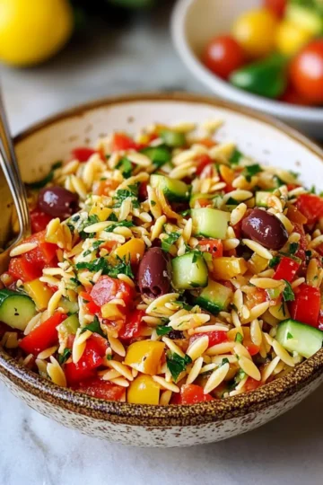 Mediterraner Orzo Salat