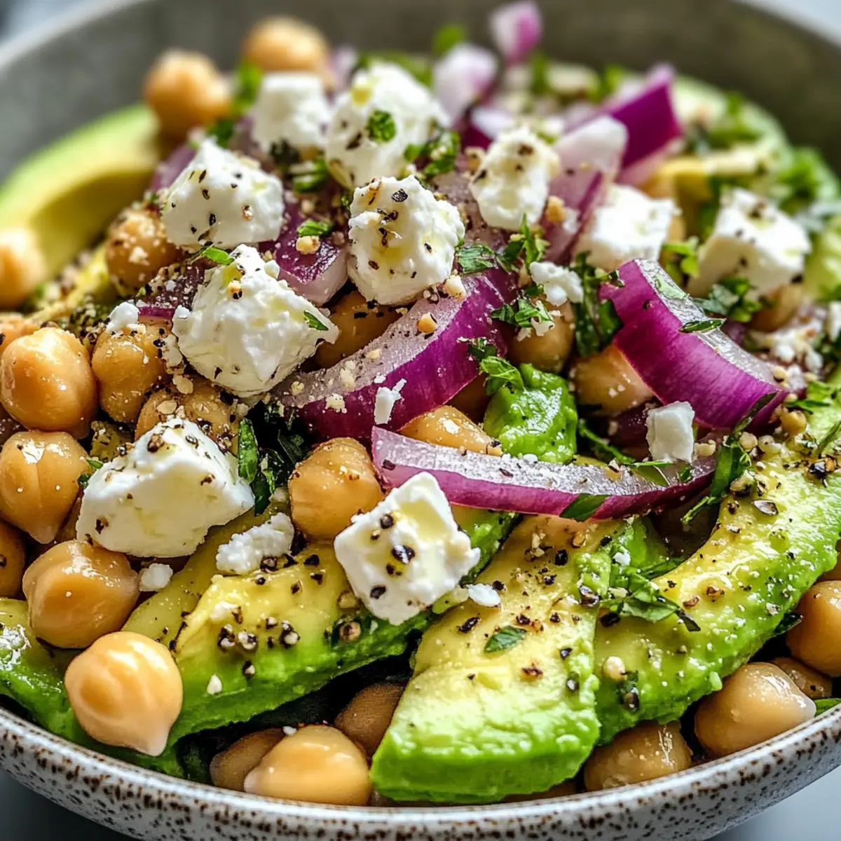 Kichererbsen Feta Avocado Salat ganz schnell zubereitet 3