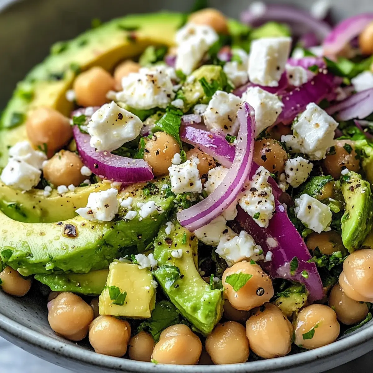 Kichererbsen Feta Avocado Salat ganz schnell zubereitet 2