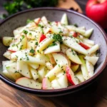 Erfrischender Gurkensalat mit Joghurt-Dressing