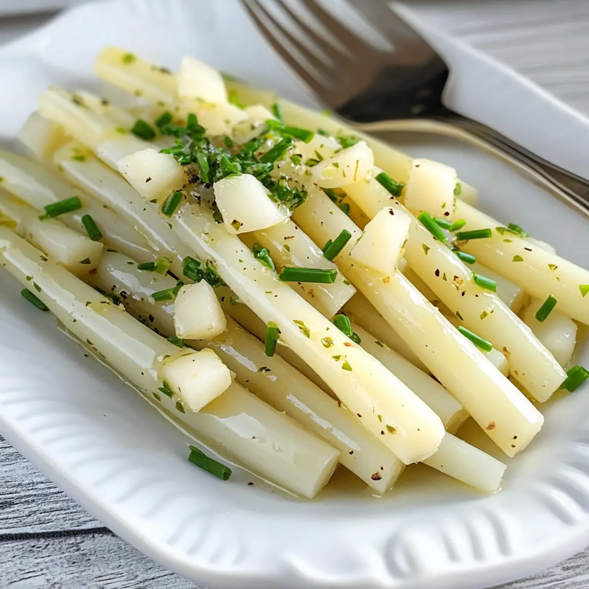 Frischer Spargelsalat mit leichter Vinaigrette 3